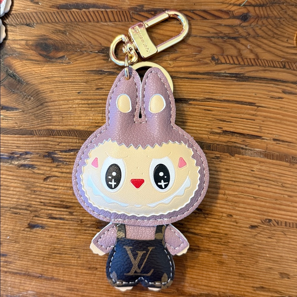 Labubu bag key charm - Picture 4 of 6